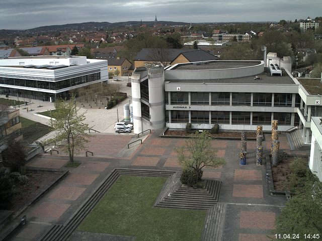 Foto der Webcam: Verwaltungsgebäude, Innenhof mit Audimax, Hörsaal-Gebäude 1