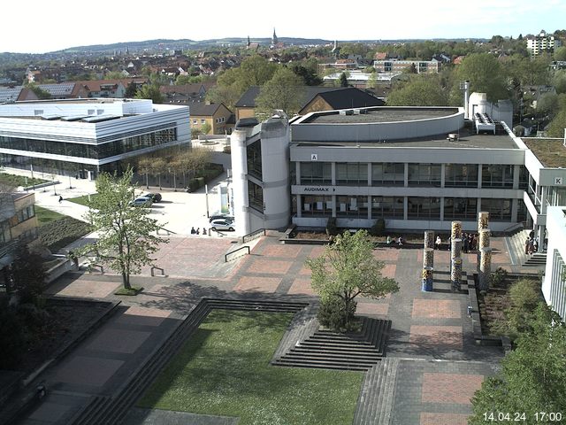 Foto der Webcam: Verwaltungsgebäude, Innenhof mit Audimax, Hörsaal-Gebäude 1