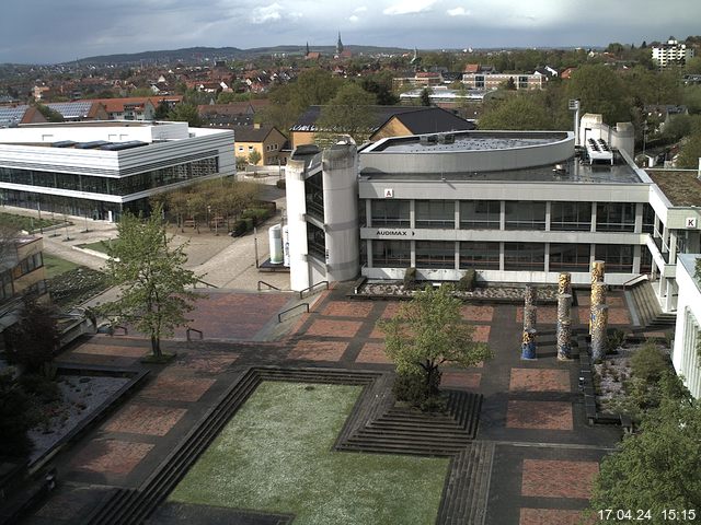 Foto der Webcam: Verwaltungsgebäude, Innenhof mit Audimax, Hörsaal-Gebäude 1