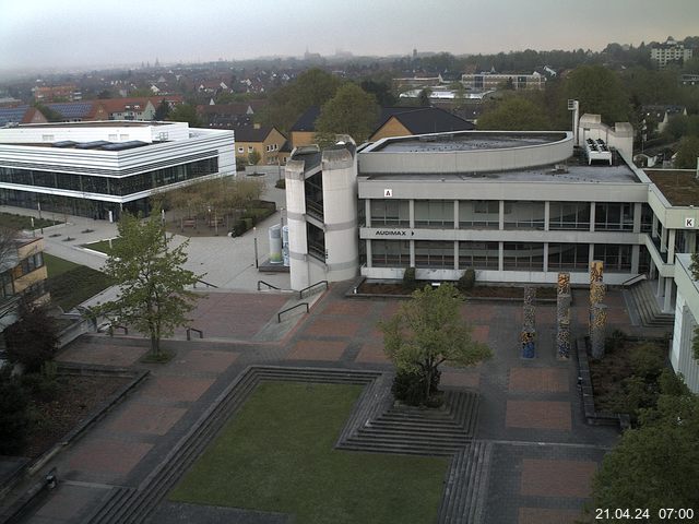 Foto der Webcam: Verwaltungsgeb&auml;ude, Innenhof mit Audimax, H&ouml;rsaal-Geb&auml;ude 1