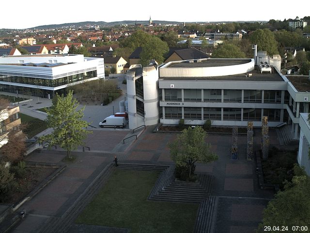 Foto der Webcam: Verwaltungsgeb&auml;ude, Innenhof mit Audimax, H&ouml;rsaal-Geb&auml;ude 1