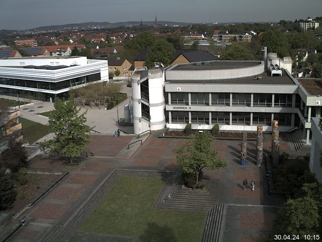 Foto der Webcam: Verwaltungsgebäude, Innenhof mit Audimax, Hörsaal-Gebäude 1