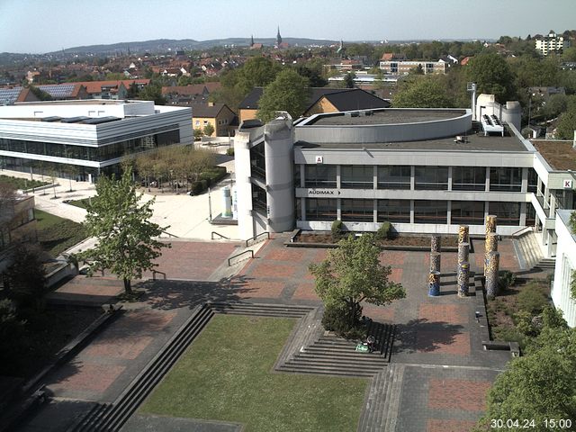 Foto der Webcam: Verwaltungsgebäude, Innenhof mit Audimax, Hörsaal-Gebäude 1