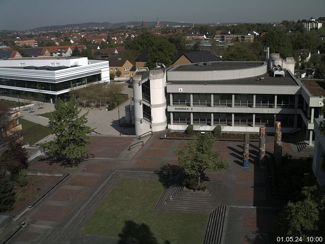 Foto der Webcam: Verwaltungsgebäude, Innenhof mit Audimax, Hörsaal-Gebäude 1