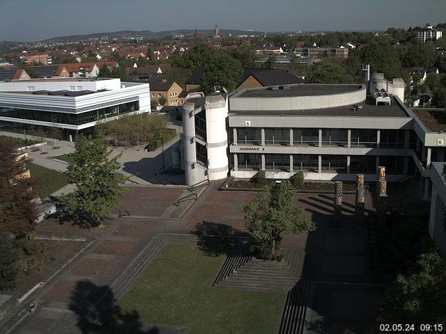 Foto der Webcam: Verwaltungsgebäude, Innenhof mit Audimax, Hörsaal-Gebäude 1