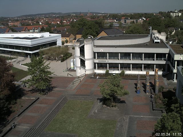 Foto der Webcam: Verwaltungsgebäude, Innenhof mit Audimax, Hörsaal-Gebäude 1