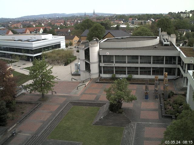 Foto der Webcam: Verwaltungsgebäude, Innenhof mit Audimax, Hörsaal-Gebäude 1