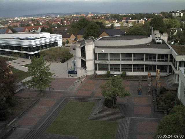 Foto der Webcam: Verwaltungsgebäude, Innenhof mit Audimax, Hörsaal-Gebäude 1