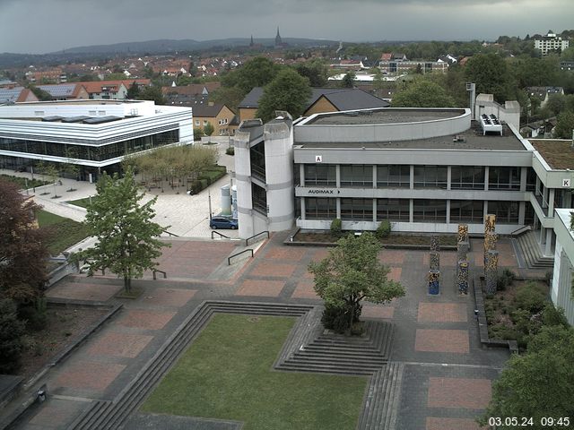 Foto der Webcam: Verwaltungsgebäude, Innenhof mit Audimax, Hörsaal-Gebäude 1