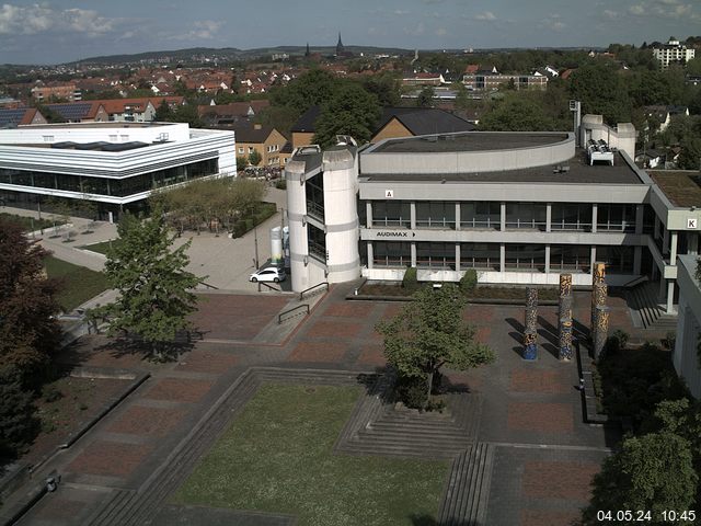 Foto der Webcam: Verwaltungsgebäude, Innenhof mit Audimax, Hörsaal-Gebäude 1