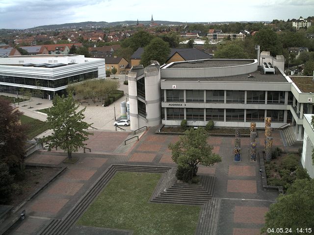 Foto der Webcam: Verwaltungsgebäude, Innenhof mit Audimax, Hörsaal-Gebäude 1