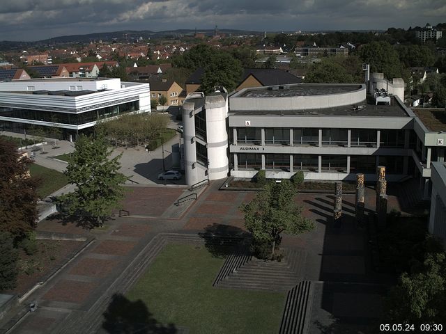 Foto der Webcam: Verwaltungsgebäude, Innenhof mit Audimax, Hörsaal-Gebäude 1