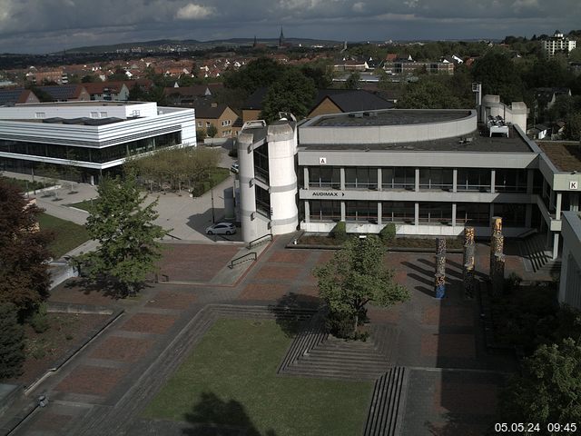 Foto der Webcam: Verwaltungsgebäude, Innenhof mit Audimax, Hörsaal-Gebäude 1