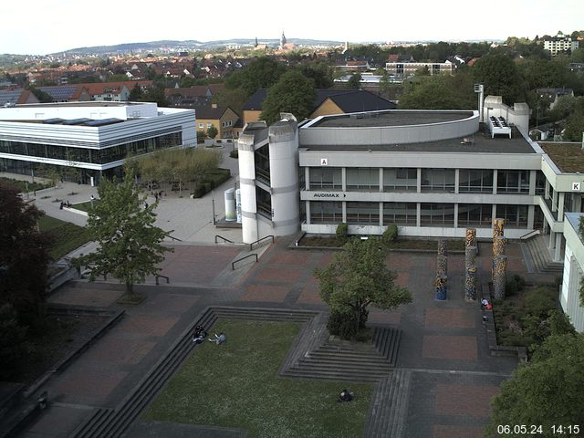 Foto der Webcam: Verwaltungsgebäude, Innenhof mit Audimax, Hörsaal-Gebäude 1