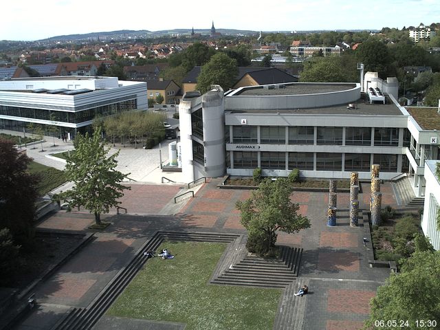 Foto der Webcam: Verwaltungsgebäude, Innenhof mit Audimax, Hörsaal-Gebäude 1