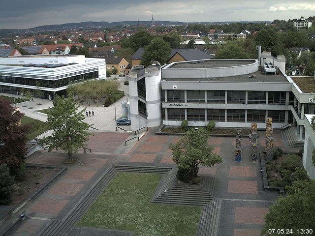 Foto der Webcam: Verwaltungsgebäude, Innenhof mit Audimax, Hörsaal-Gebäude 1