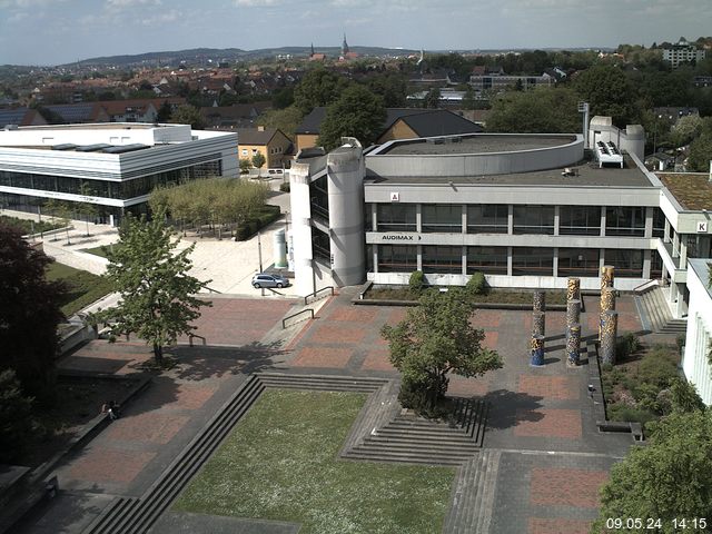 Foto der Webcam: Verwaltungsgebäude, Innenhof mit Audimax, Hörsaal-Gebäude 1