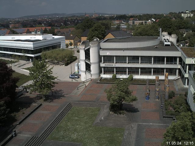 Foto der Webcam: Verwaltungsgebäude, Innenhof mit Audimax, Hörsaal-Gebäude 1