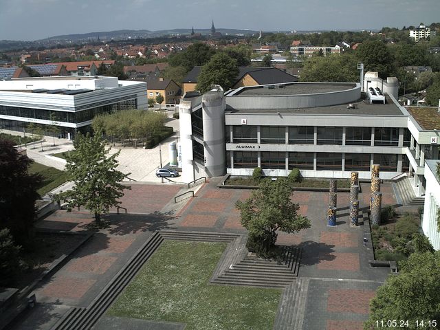 Foto der Webcam: Verwaltungsgebäude, Innenhof mit Audimax, Hörsaal-Gebäude 1