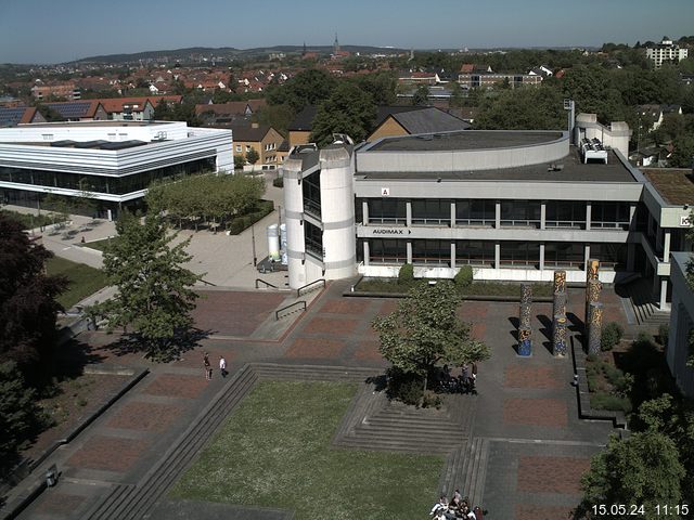 Foto der Webcam: Verwaltungsgebäude, Innenhof mit Audimax, Hörsaal-Gebäude 1