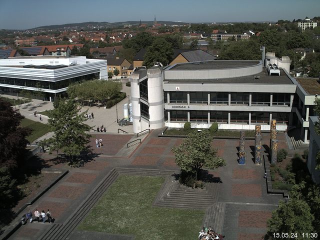 Foto der Webcam: Verwaltungsgebäude, Innenhof mit Audimax, Hörsaal-Gebäude 1