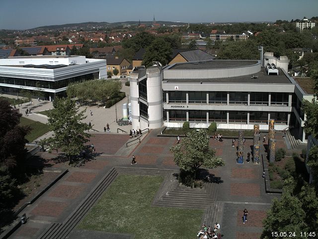 Foto der Webcam: Verwaltungsgebäude, Innenhof mit Audimax, Hörsaal-Gebäude 1