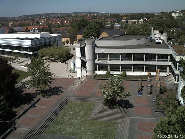 Foto der Webcam: Verwaltungsgebäude, Innenhof mit Audimax, Hörsaal-Gebäude 1