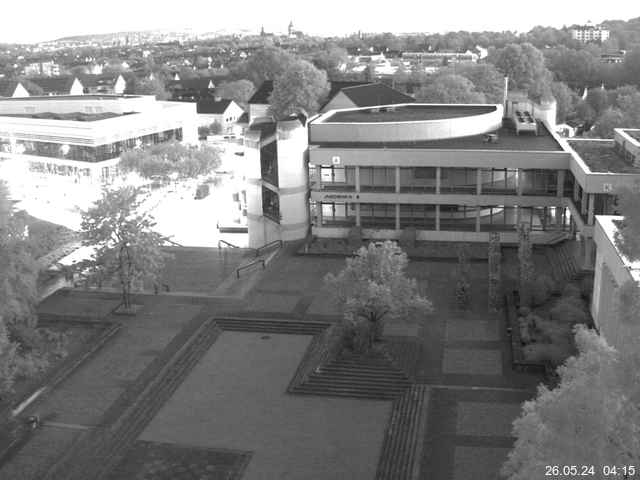 Foto der Webcam: Verwaltungsgebäude, Innenhof mit Audimax, Hörsaal-Gebäude 1