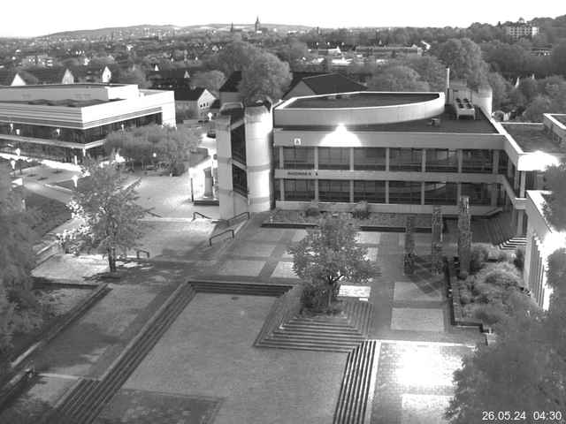 Foto der Webcam: Verwaltungsgebäude, Innenhof mit Audimax, Hörsaal-Gebäude 1