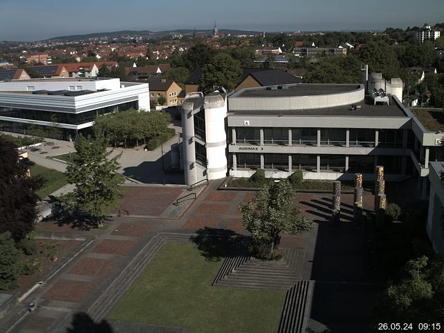 Foto der Webcam: Verwaltungsgebäude, Innenhof mit Audimax, Hörsaal-Gebäude 1