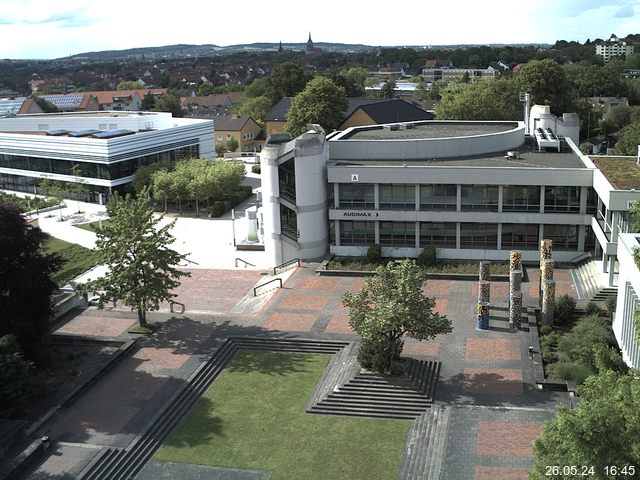 Foto der Webcam: Verwaltungsgebäude, Innenhof mit Audimax, Hörsaal-Gebäude 1