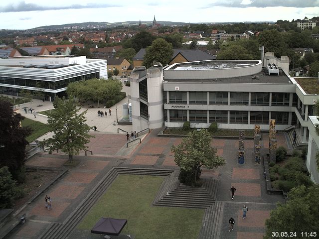 Foto der Webcam: Verwaltungsgebäude, Innenhof mit Audimax, Hörsaal-Gebäude 1