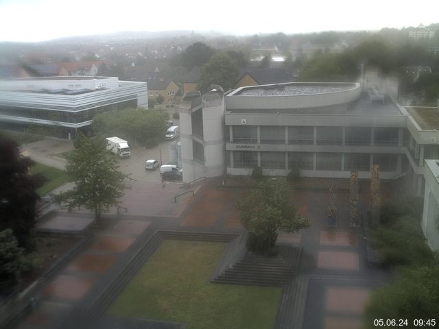 Foto der Webcam: Verwaltungsgebäude, Innenhof mit Audimax, Hörsaal-Gebäude 1