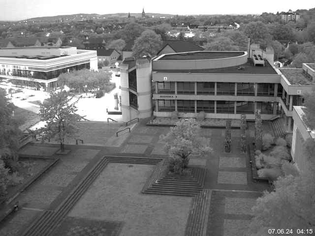 Foto der Webcam: Verwaltungsgebäude, Innenhof mit Audimax, Hörsaal-Gebäude 1