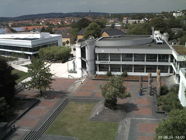 Foto der Webcam: Verwaltungsgebäude, Innenhof mit Audimax, Hörsaal-Gebäude 1