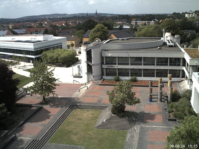 Foto der Webcam: Verwaltungsgebäude, Innenhof mit Audimax, Hörsaal-Gebäude 1