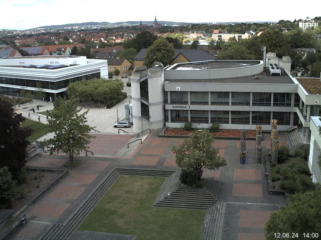 Foto der Webcam: Verwaltungsgebäude, Innenhof mit Audimax, Hörsaal-Gebäude 1