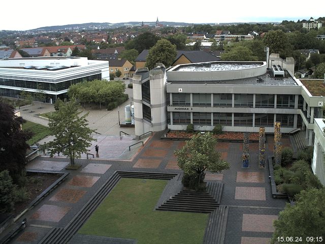 Foto der Webcam: Verwaltungsgebäude, Innenhof mit Audimax, Hörsaal-Gebäude 1