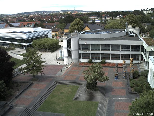 Foto der Webcam: Verwaltungsgebäude, Innenhof mit Audimax, Hörsaal-Gebäude 1