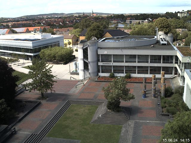 Foto der Webcam: Verwaltungsgebäude, Innenhof mit Audimax, Hörsaal-Gebäude 1