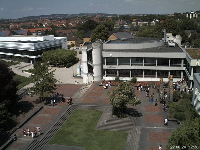 Foto der Webcam: Verwaltungsgebäude, Innenhof mit Audimax, Hörsaal-Gebäude 1