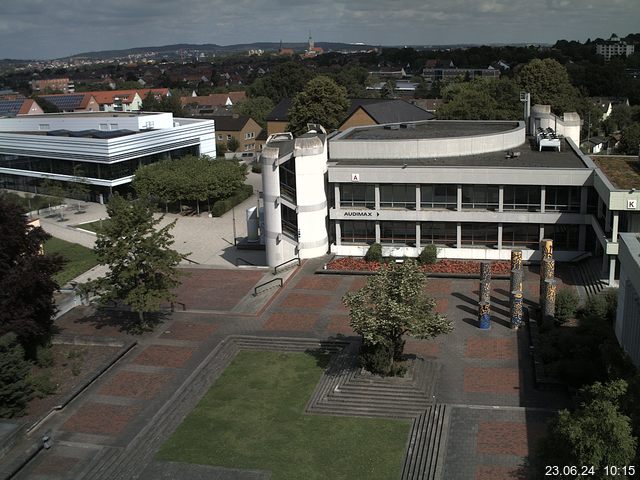 Foto der Webcam: Verwaltungsgebäude, Innenhof mit Audimax, Hörsaal-Gebäude 1