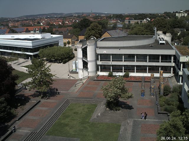 Foto der Webcam: Verwaltungsgebäude, Innenhof mit Audimax, Hörsaal-Gebäude 1