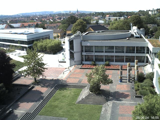 Foto der Webcam: Verwaltungsgebäude, Innenhof mit Audimax, Hörsaal-Gebäude 1