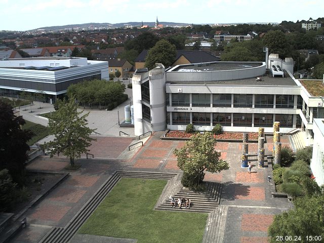 Foto der Webcam: Verwaltungsgebäude, Innenhof mit Audimax, Hörsaal-Gebäude 1