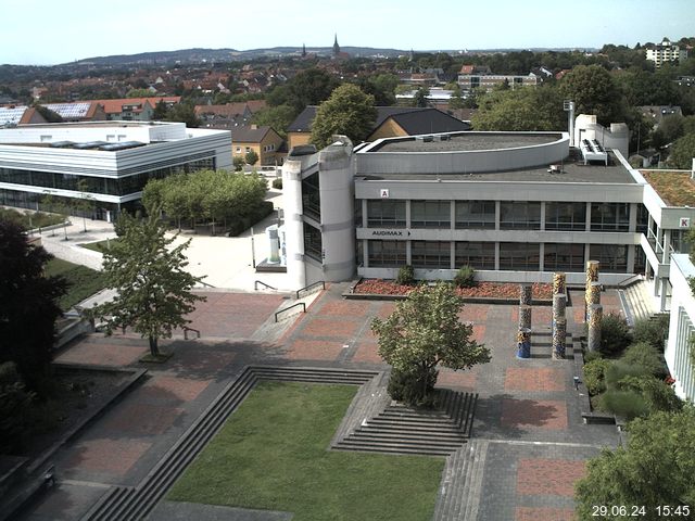 Foto der Webcam: Verwaltungsgebäude, Innenhof mit Audimax, Hörsaal-Gebäude 1