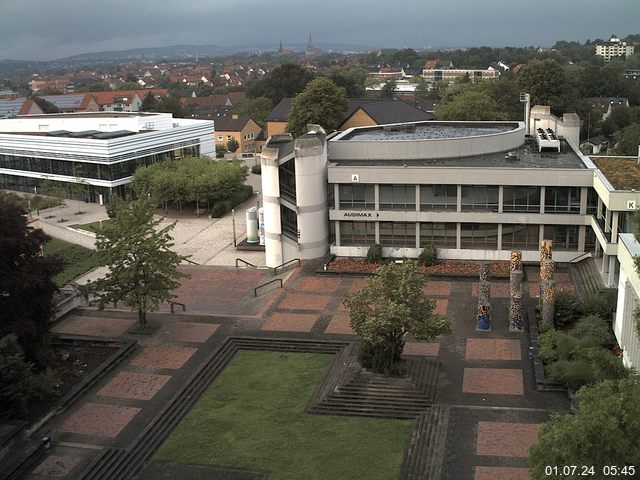 Foto der Webcam: Verwaltungsgebäude, Innenhof mit Audimax, Hörsaal-Gebäude 1