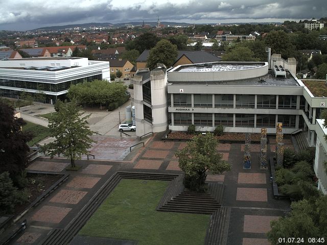 Foto der Webcam: Verwaltungsgebäude, Innenhof mit Audimax, Hörsaal-Gebäude 1