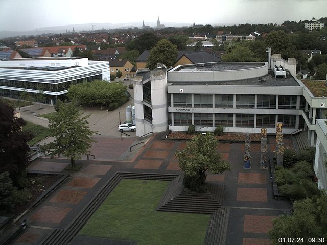 Foto der Webcam: Verwaltungsgebäude, Innenhof mit Audimax, Hörsaal-Gebäude 1