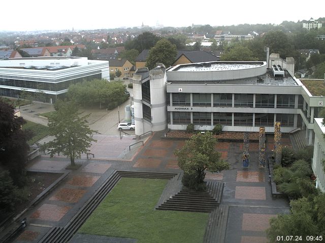 Foto der Webcam: Verwaltungsgebäude, Innenhof mit Audimax, Hörsaal-Gebäude 1